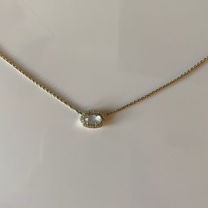 Kendra Scott necklace